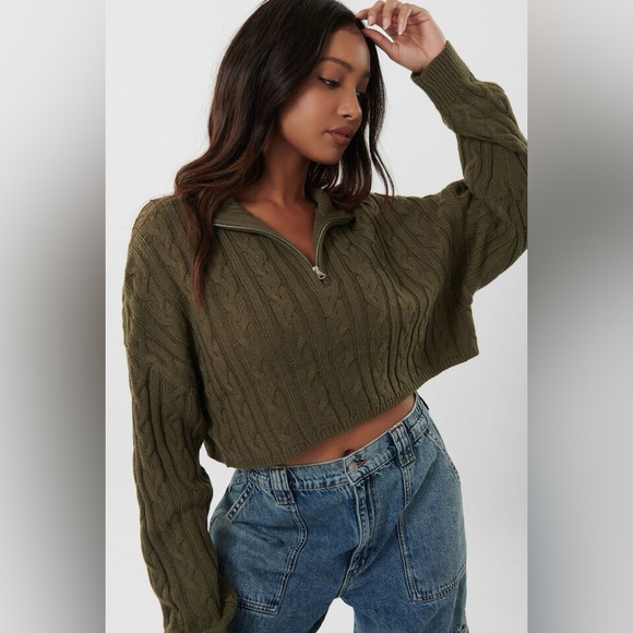 Green half zip knit sweater - Picture 1 of 6